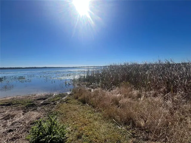 $625,000 | 9279 Silver Lake Drive, Leesburg, FL 34788