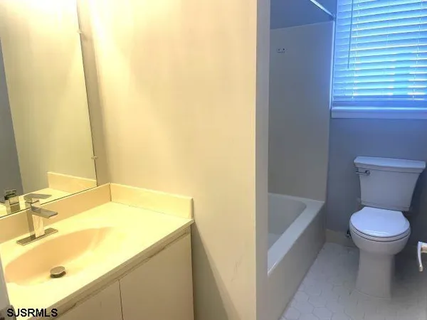 $25,000 | 9401 Winchester Avenue, Unit 2, Margate City, NJ 08402