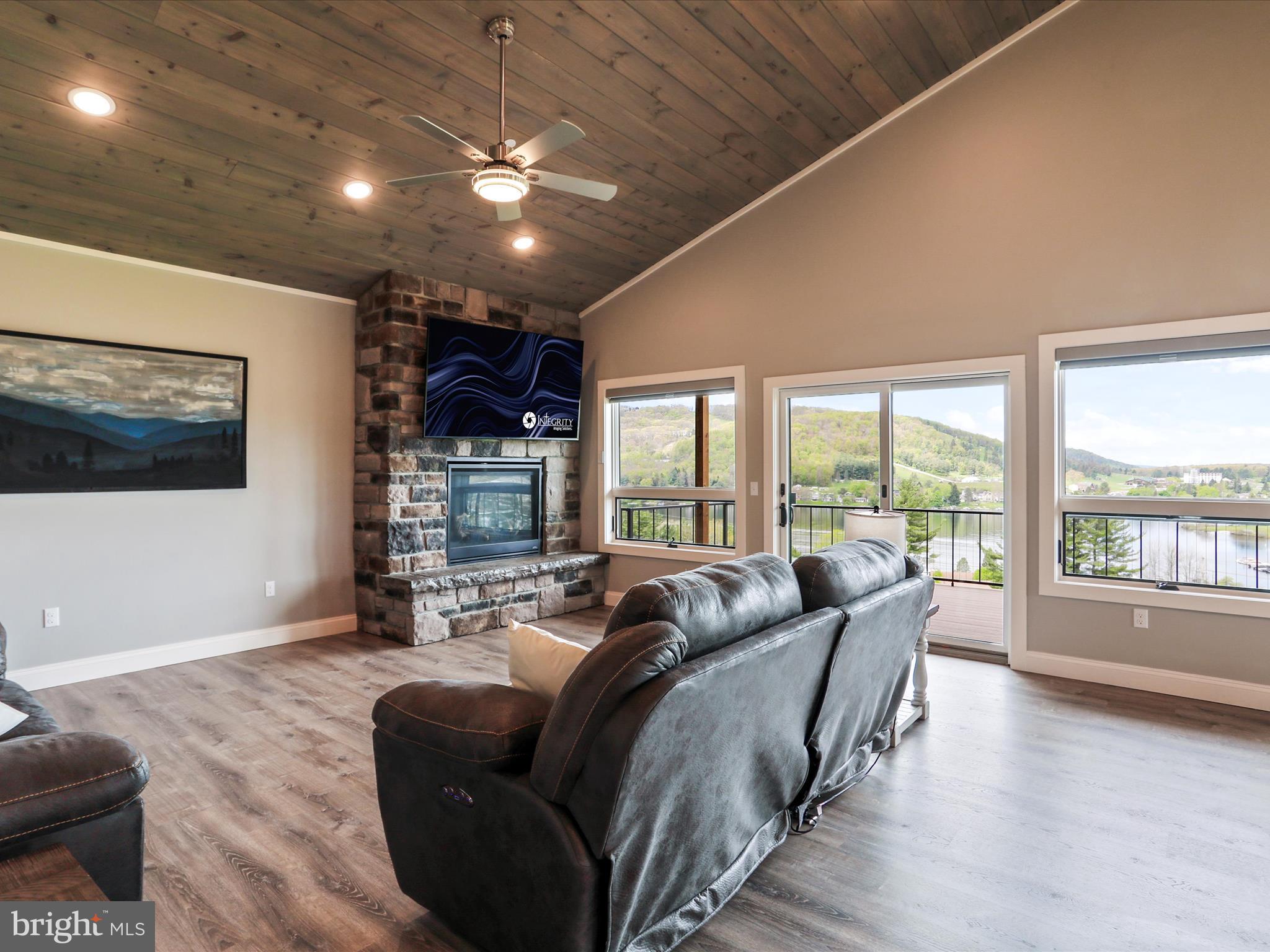 215 Fair Gate Road McHenry, MD 21541 - Photo 7 of 52