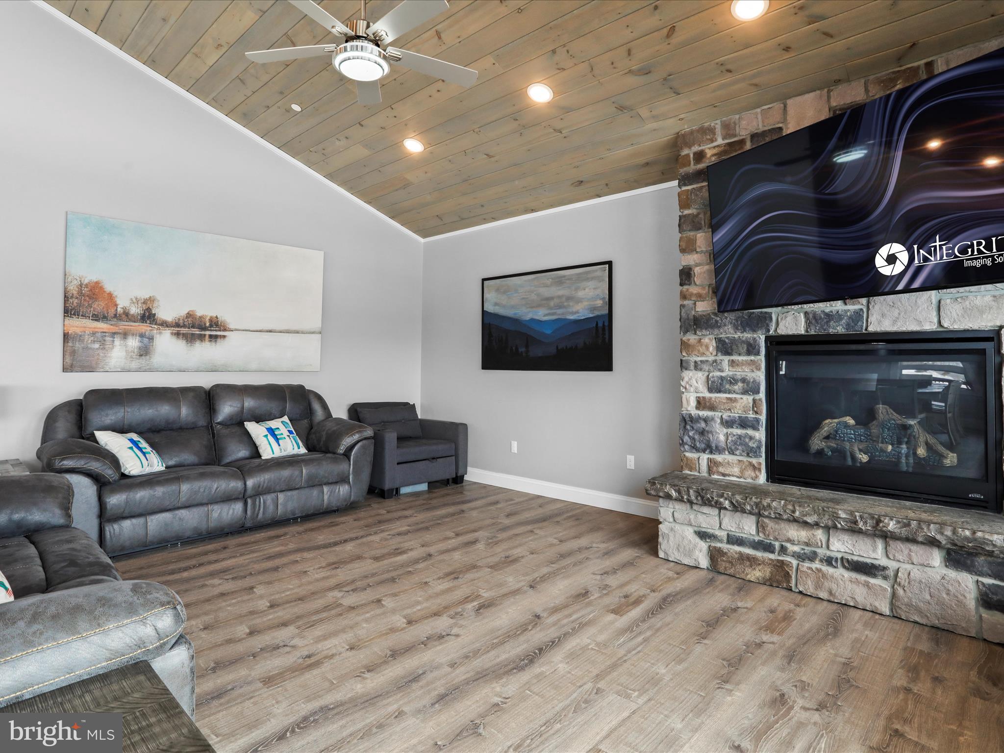 215 Fair Gate Road McHenry, MD 21541 - Photo 10 of 52