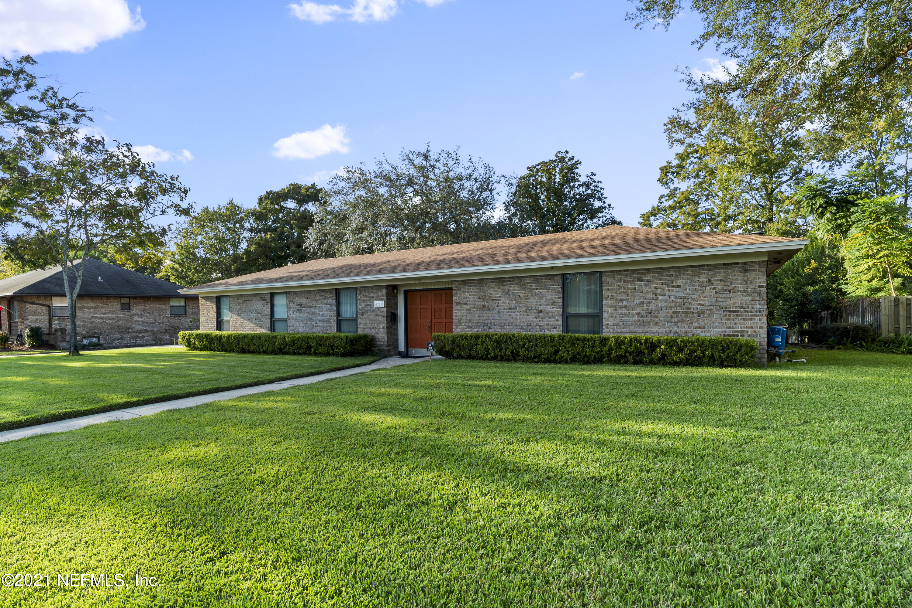 4260 Buck Point Road Jacksonville, FL 32210 - Photo 4 of 53 AA3D95F3-4AD8-4578-8183-D8B2E62AA7AD