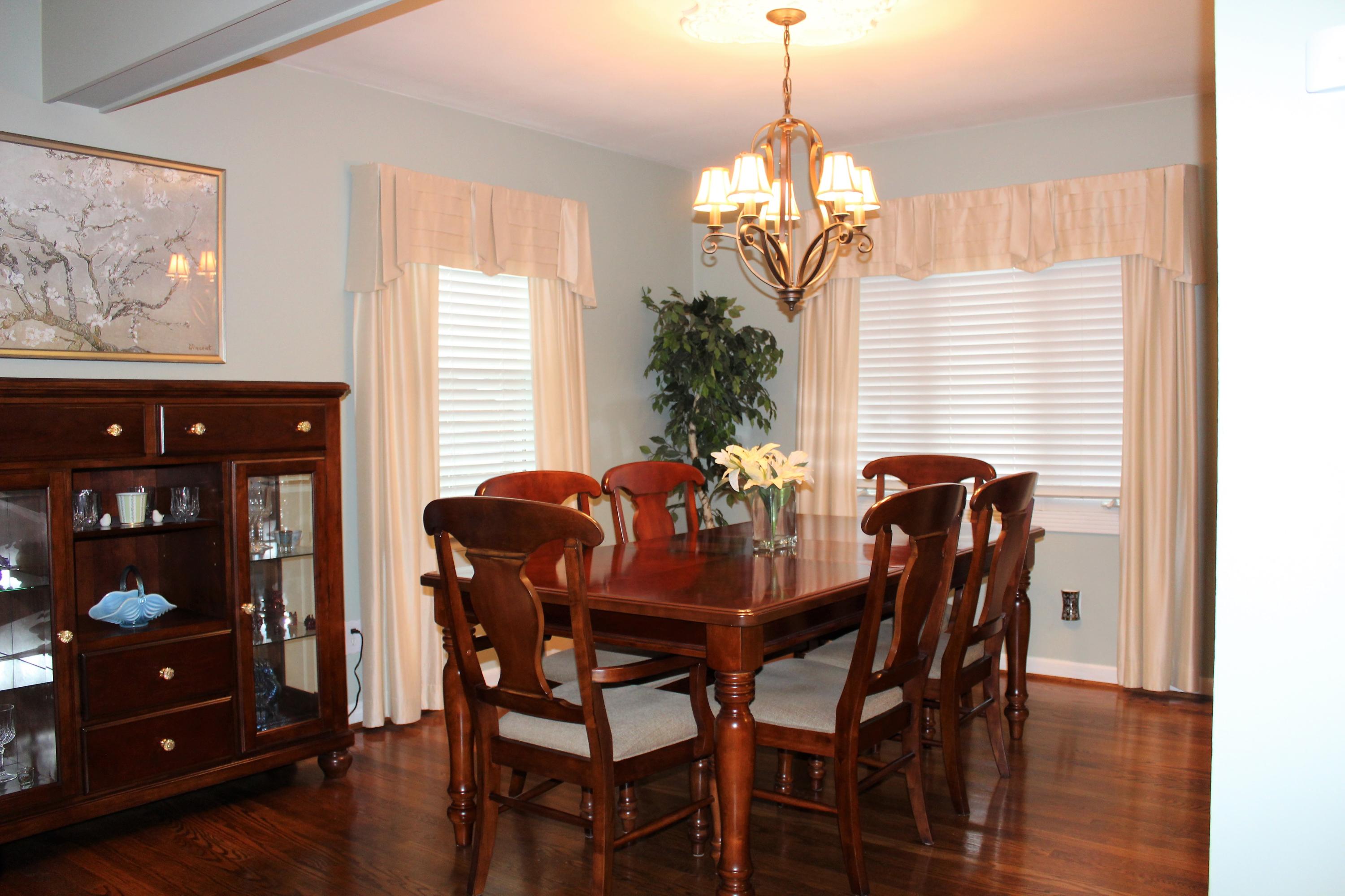 2749 Lofton Road Southwest Roanoke, VA 24015 - Photo 13 of 52 Dining room