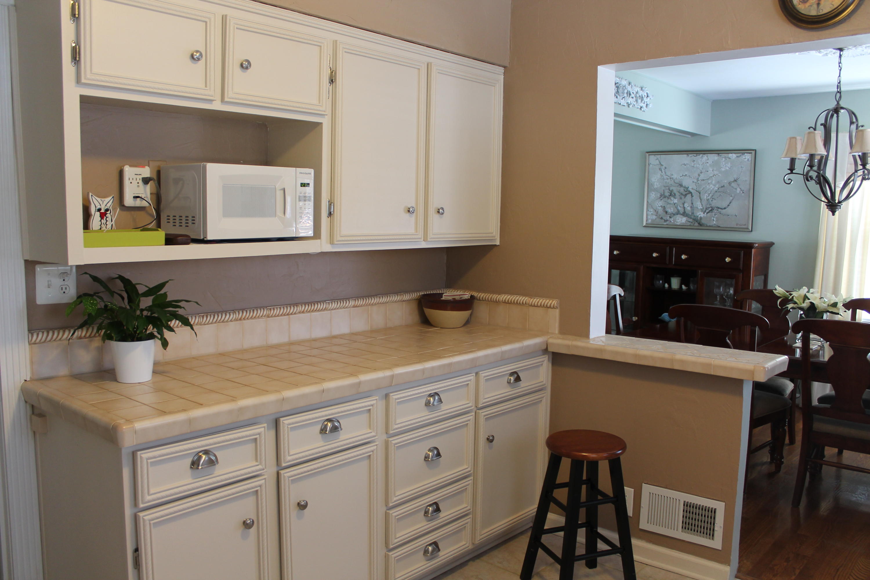 2749 Lofton Road Southwest Roanoke, VA 24015 - Photo 19 of 52 Kitchen shelving