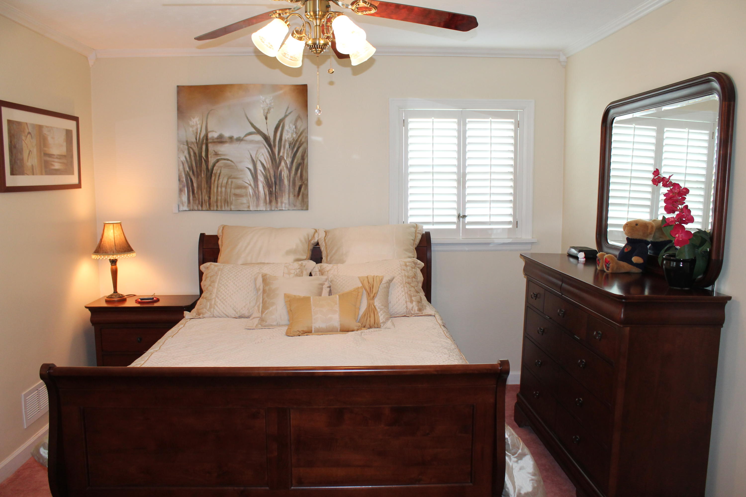 2749 Lofton Road Southwest Roanoke, VA 24015 - Photo 21 of 52 Master BR with walk in closet