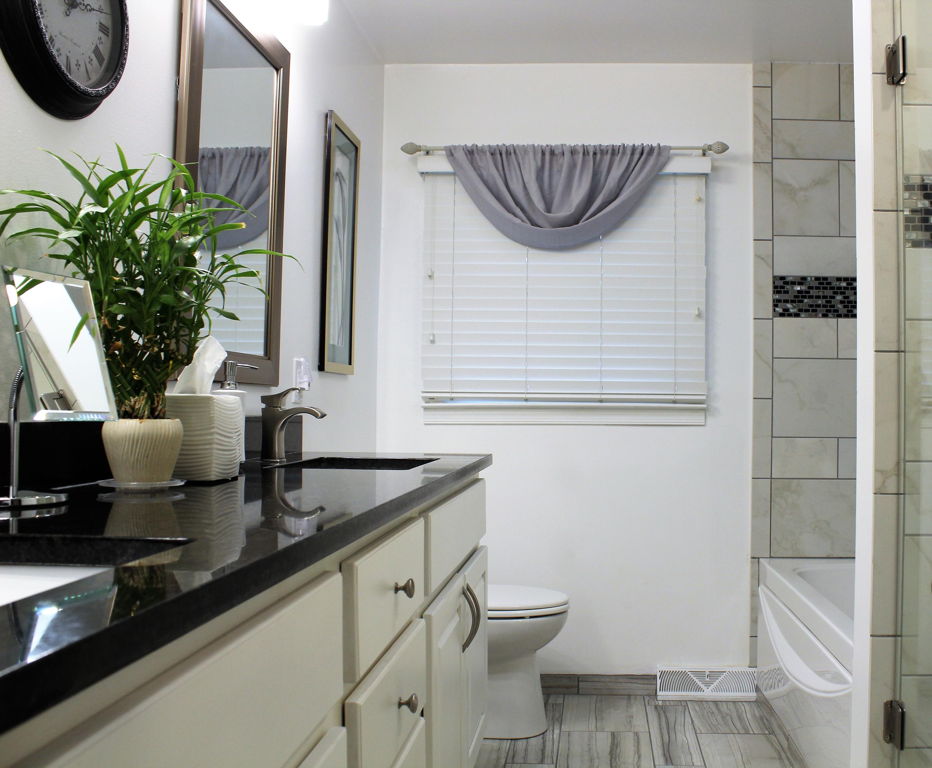 2749 Lofton Road Southwest Roanoke, VA 24015 - Photo 28 of 52 Master Bath