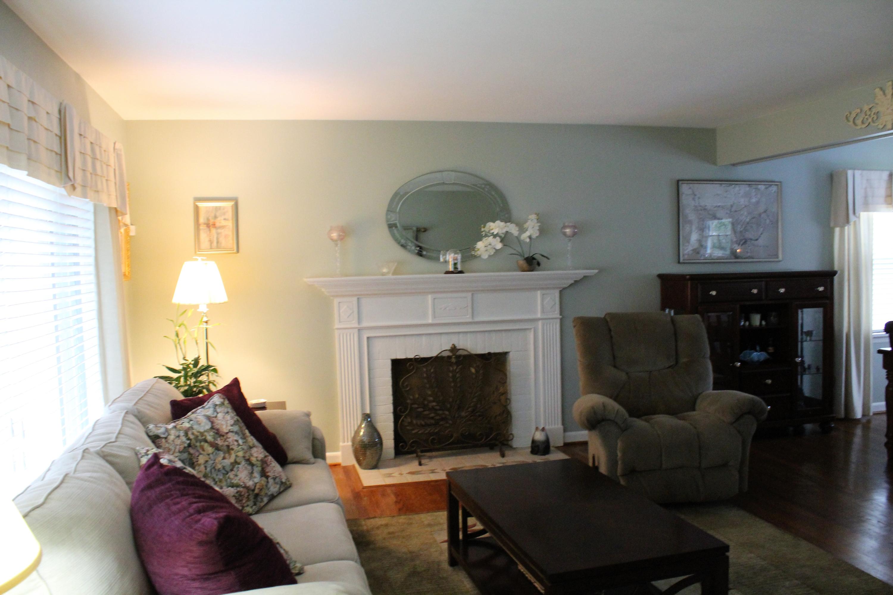 2749 Lofton Road Southwest Roanoke, VA 24015 - Photo 8 of 52 Living room gas fireplace