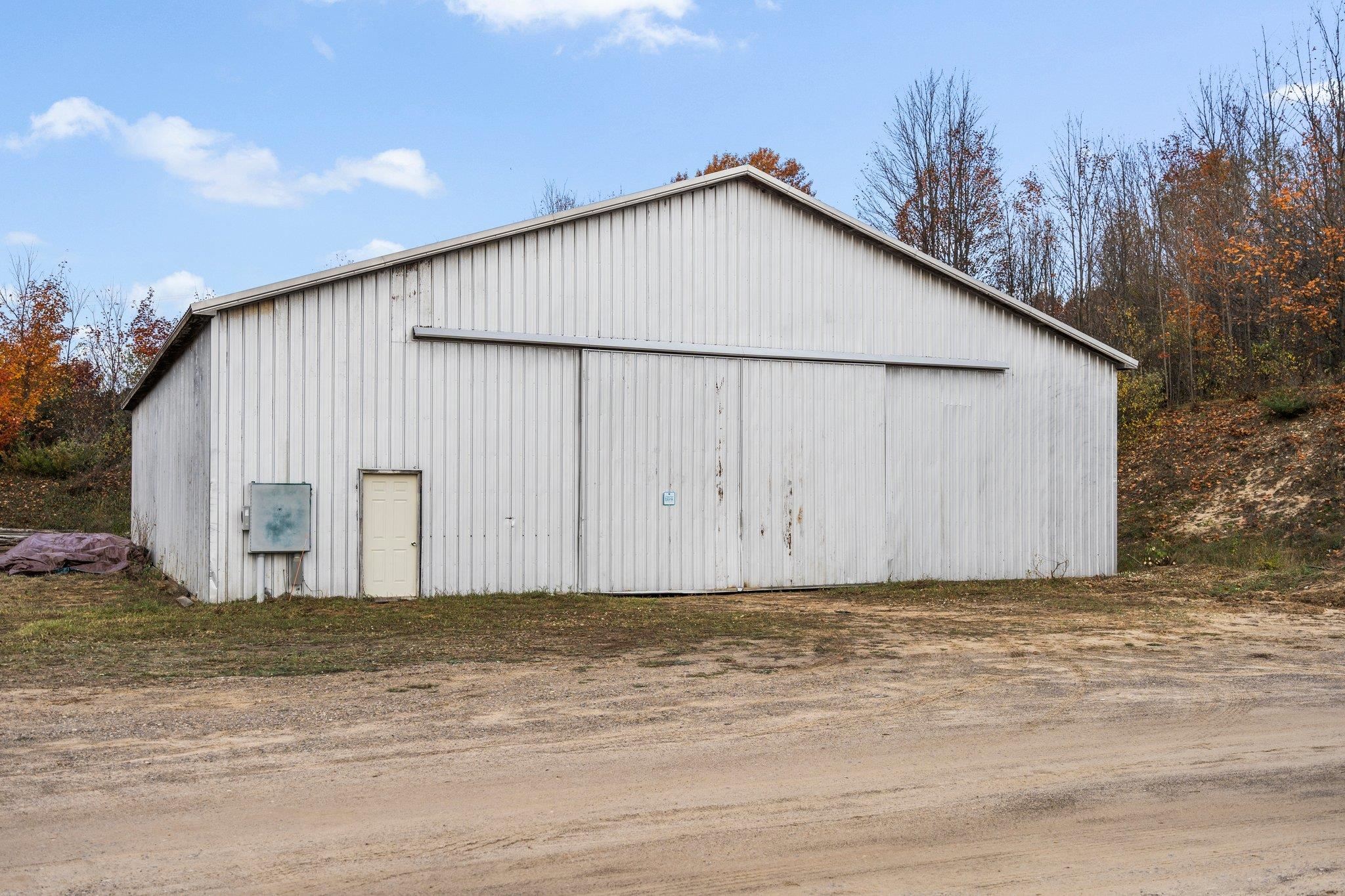 8515 East Bingham Road Traverse City, MI 49684 - Photo 4 of 23 Gallery Image 4