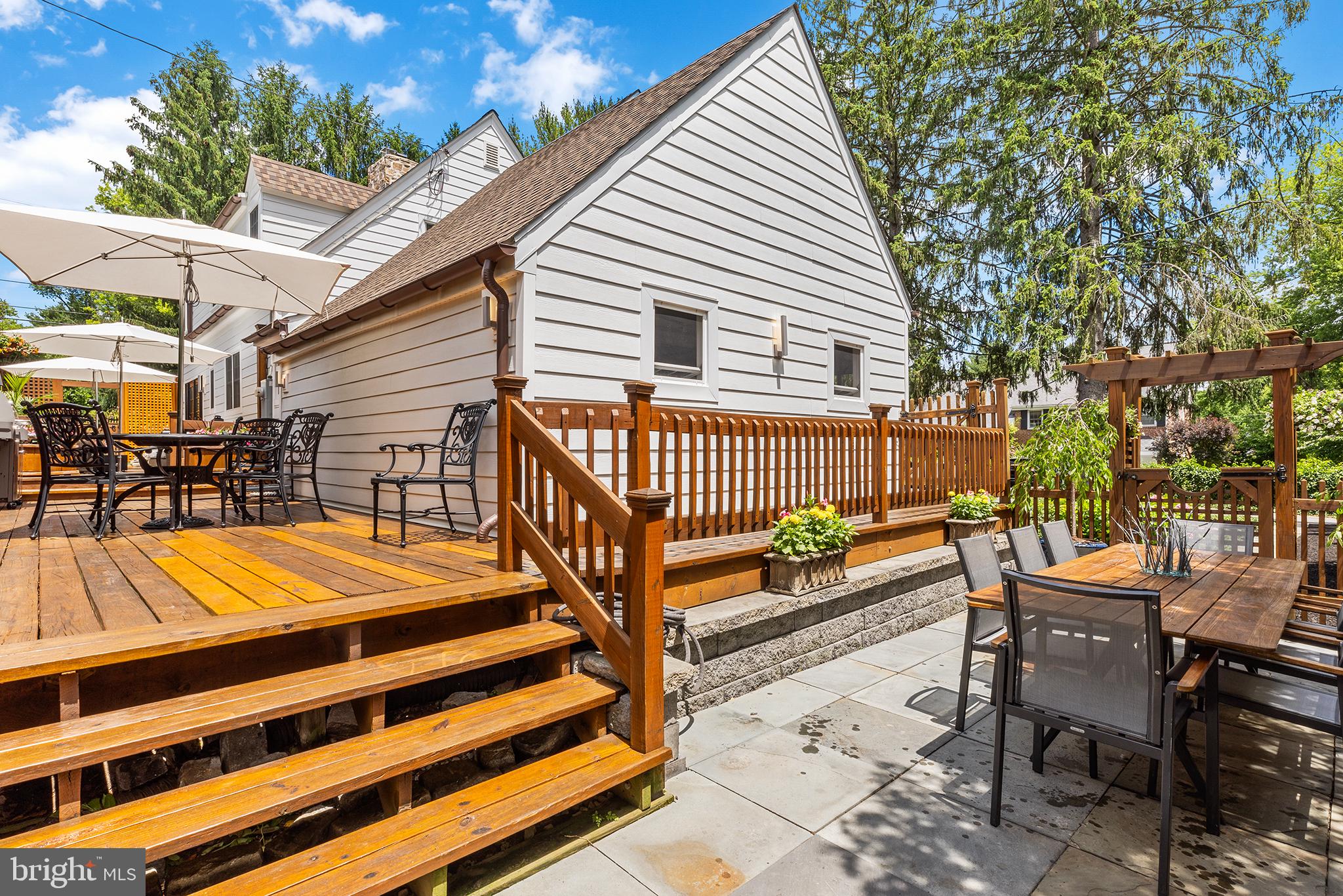292 Hillcrest Road Wayne, PA 19087 - Photo 37 of 51 flagstone and cedar deck