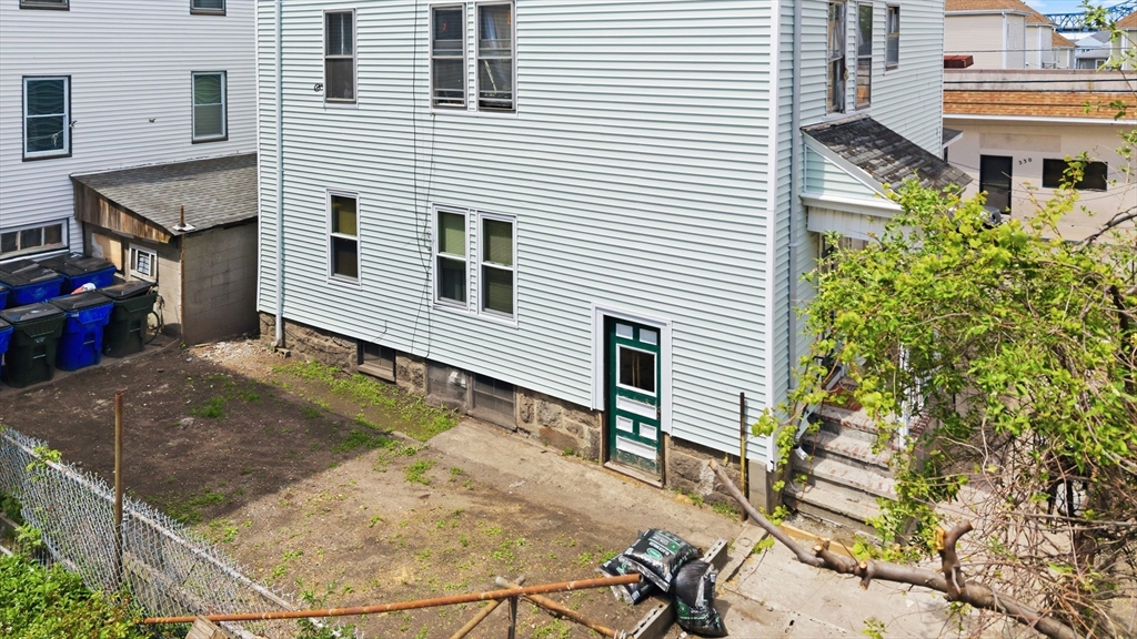 327 William Street Fall River, MA 02721 - Photo 6 of 41