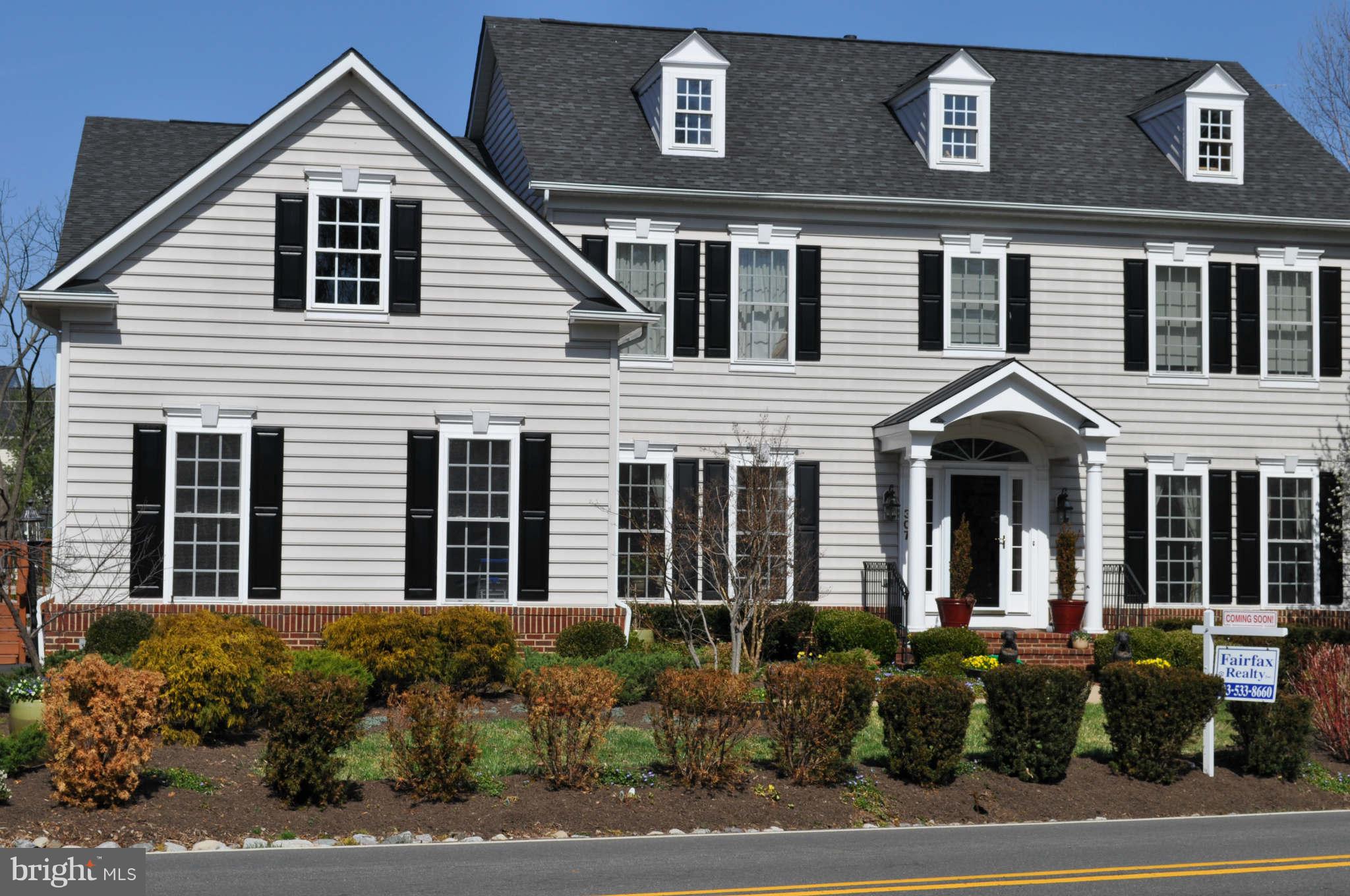 307 Dry Mill Road Southwest Leesburg, VA 20175 - Photo 1 of 7 Exterior (Front)