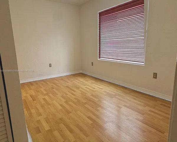 $1,750 | 7326 Collins Avenue, Unit 205, Miami Beach, FL 33141