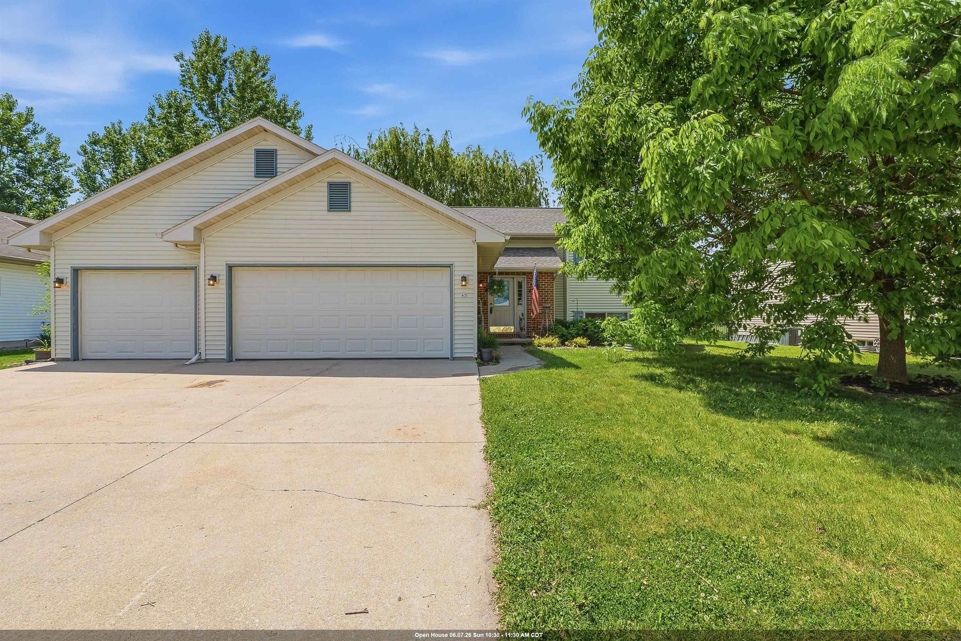 45 Jacob Avenue Oshkosh, WI 54902 - Photo 1 of 25