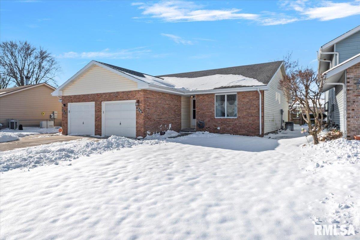 209 Astoria Road Springfield, IL 62704 - Photo 2 of 25