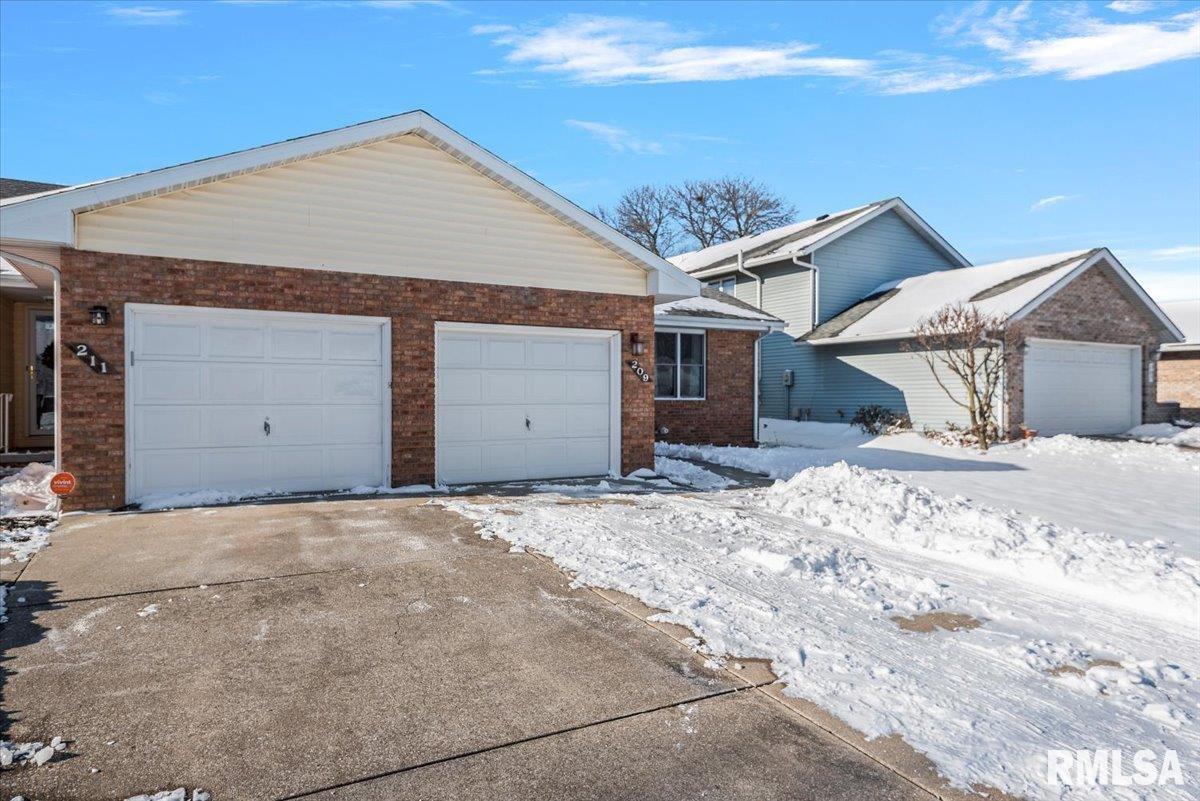 209 Astoria Road Springfield, IL 62704 - Photo 3 of 25