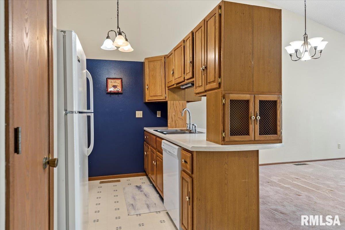 209 Astoria Road Springfield, IL 62704 - Photo 4 of 25