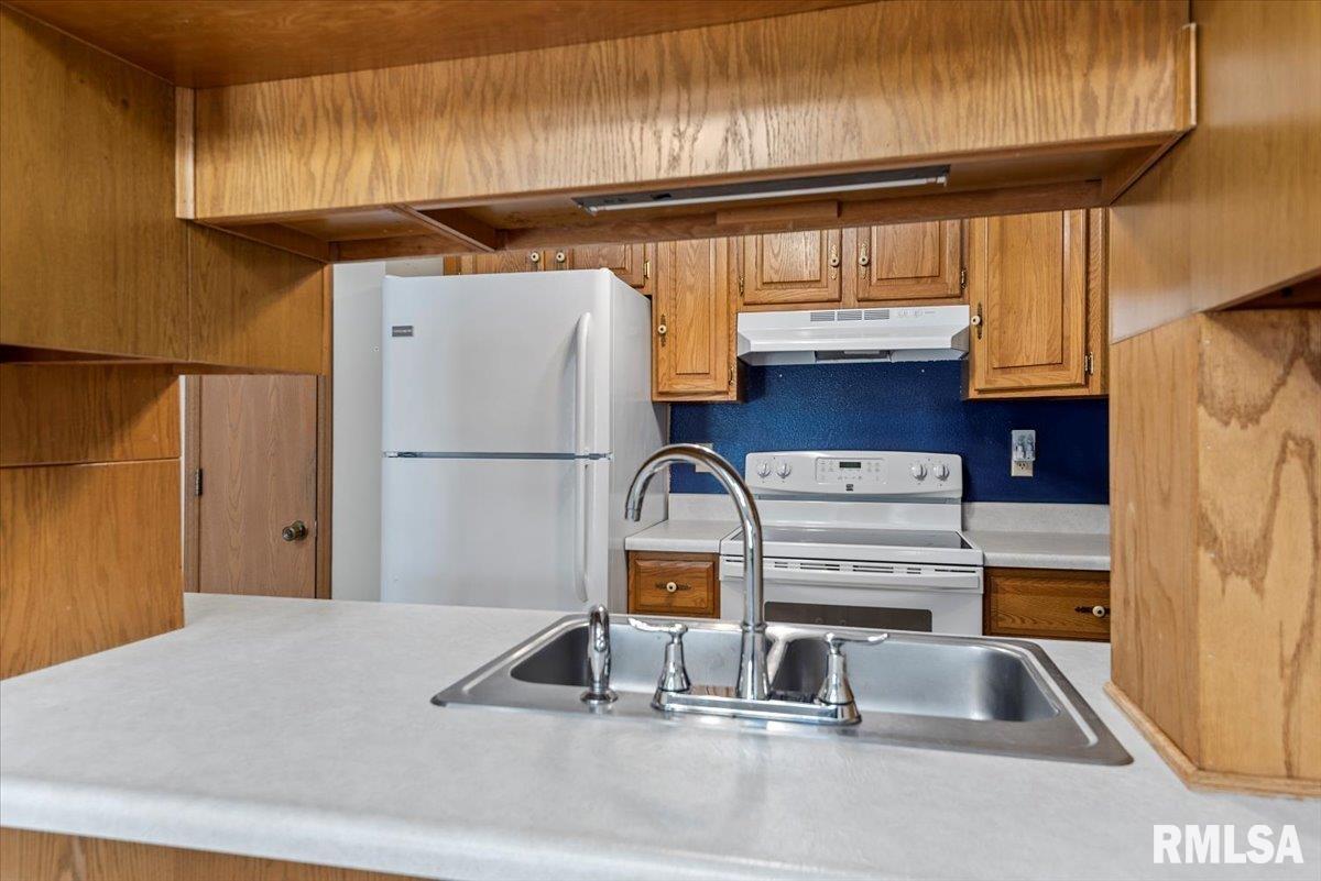 209 Astoria Road Springfield, IL 62704 - Photo 6 of 25