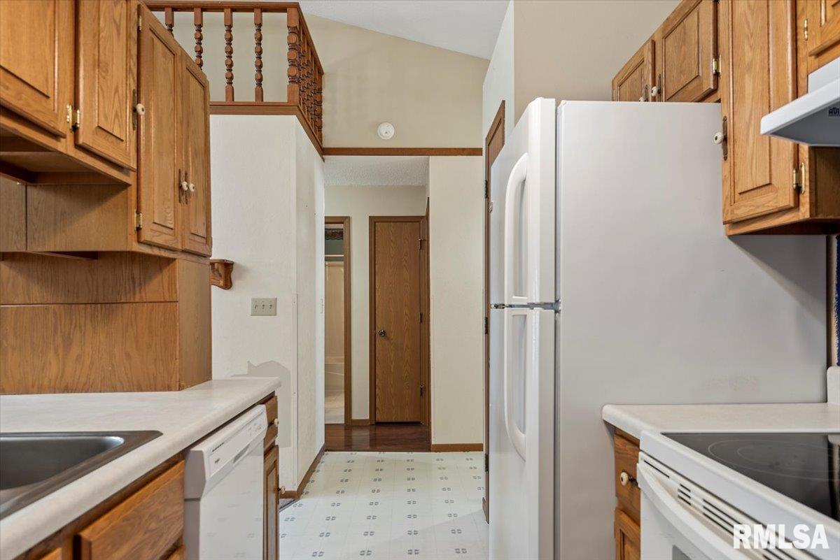 209 Astoria Road Springfield, IL 62704 - Photo 7 of 25