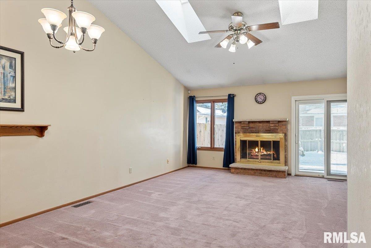 209 Astoria Road Springfield, IL 62704 - Photo 9 of 25