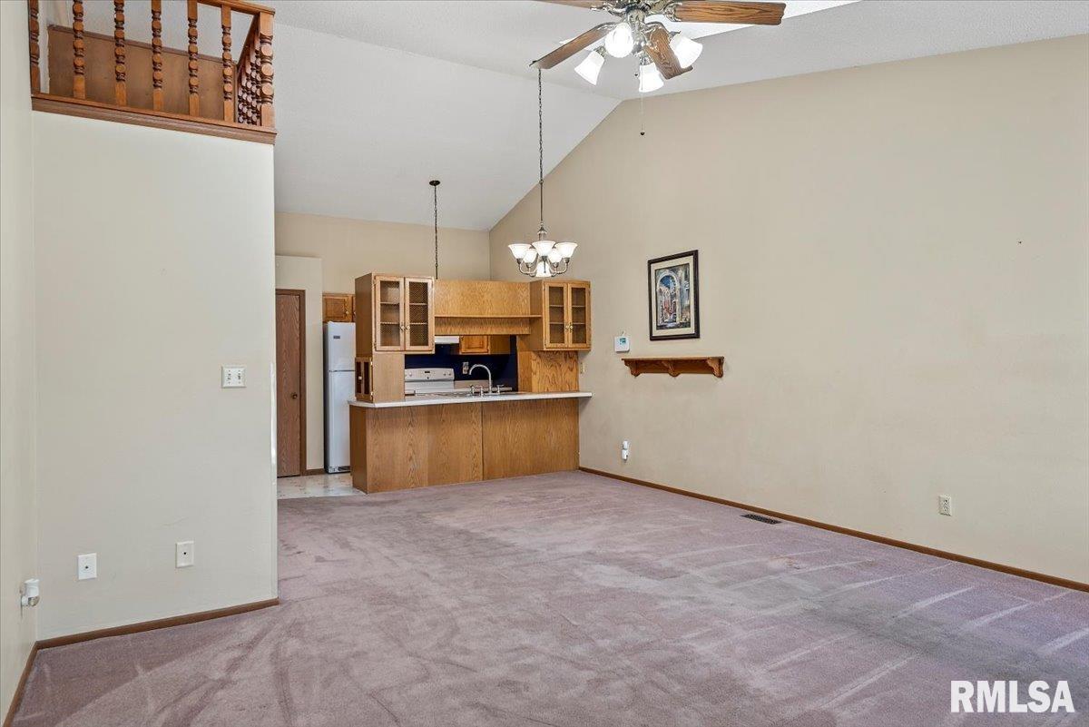 209 Astoria Road Springfield, IL 62704 - Photo 10 of 25