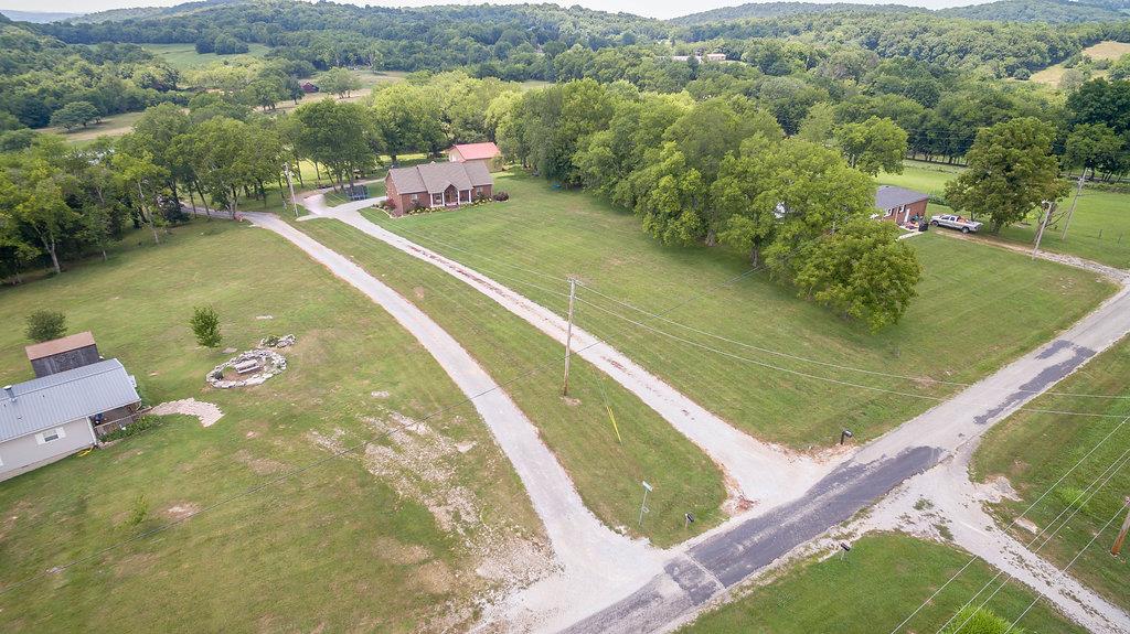 72 Vantrease Road Brush Creek, TN 38547 - Photo 2 of 25 driveway and front yard