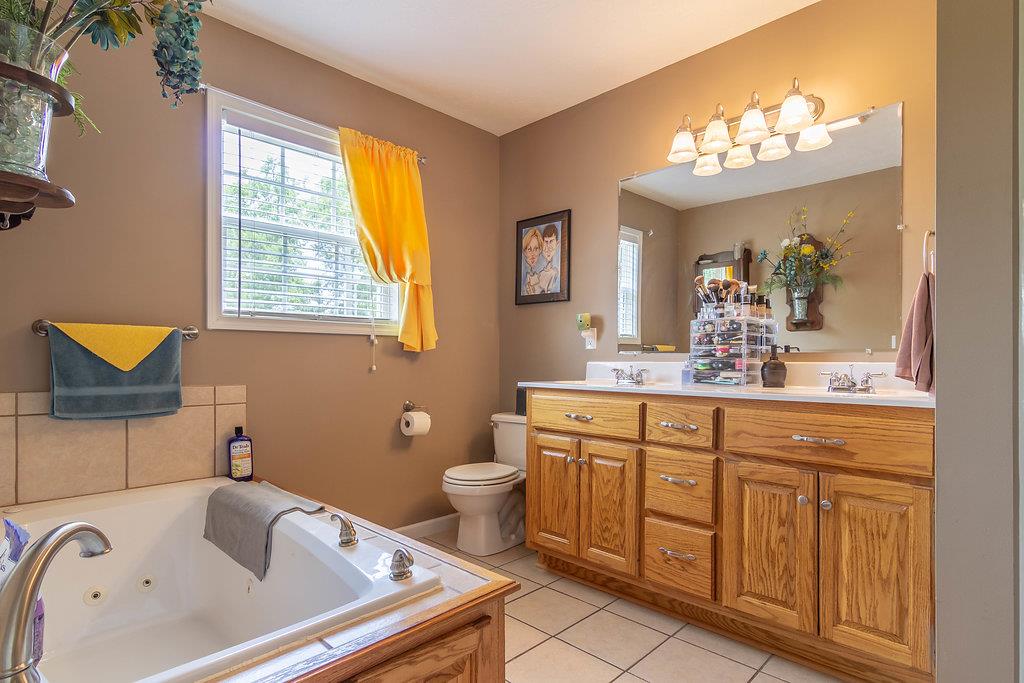 72 Vantrease Road Brush Creek, TN 38547 - Photo 8 of 25 Master bath with separate tub and shower