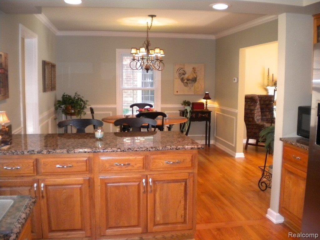 1490 Oxford Road Grosse Pointe, MI 48236 - Photo 15 of 25 DSCN2287