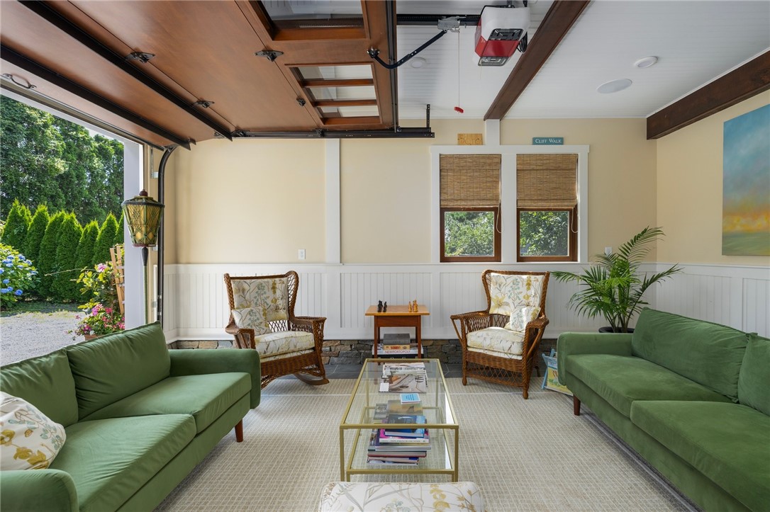 5 Ledge Road Newport, RI 02840 - Photo 14 of 38