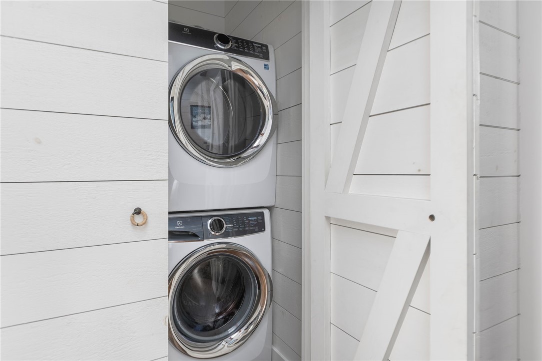 5 Ledge Road Newport, RI 02840 - Photo 25 of 38