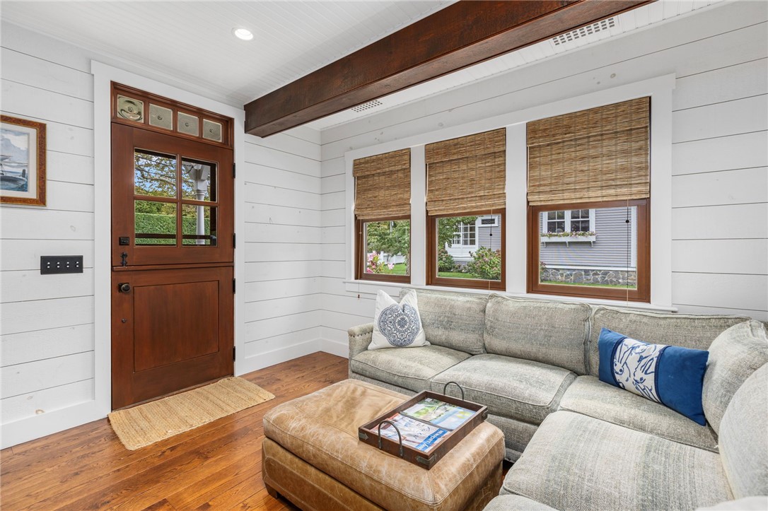 5 Ledge Road Newport, RI 02840 - Photo 5 of 38