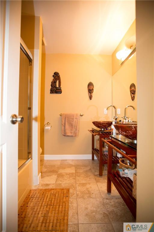 32 Oakland Road Old Bridge, NJ 08857 - Photo 18 of 22 Gallery Image 18