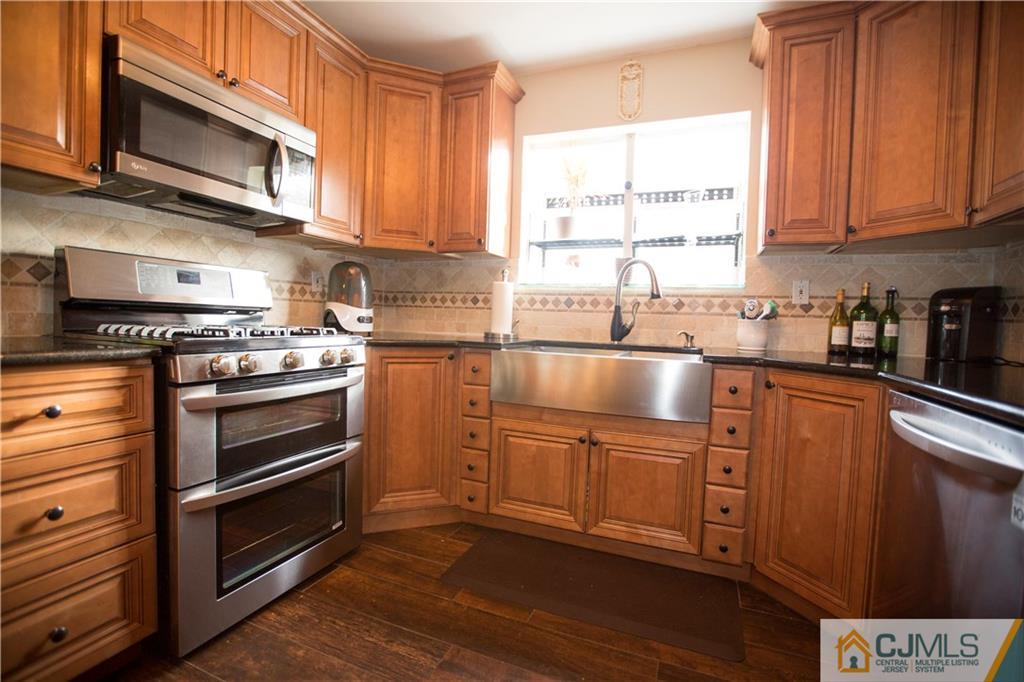 32 Oakland Road Old Bridge, NJ 08857 - Photo 10 of 22 Gallery Image 10