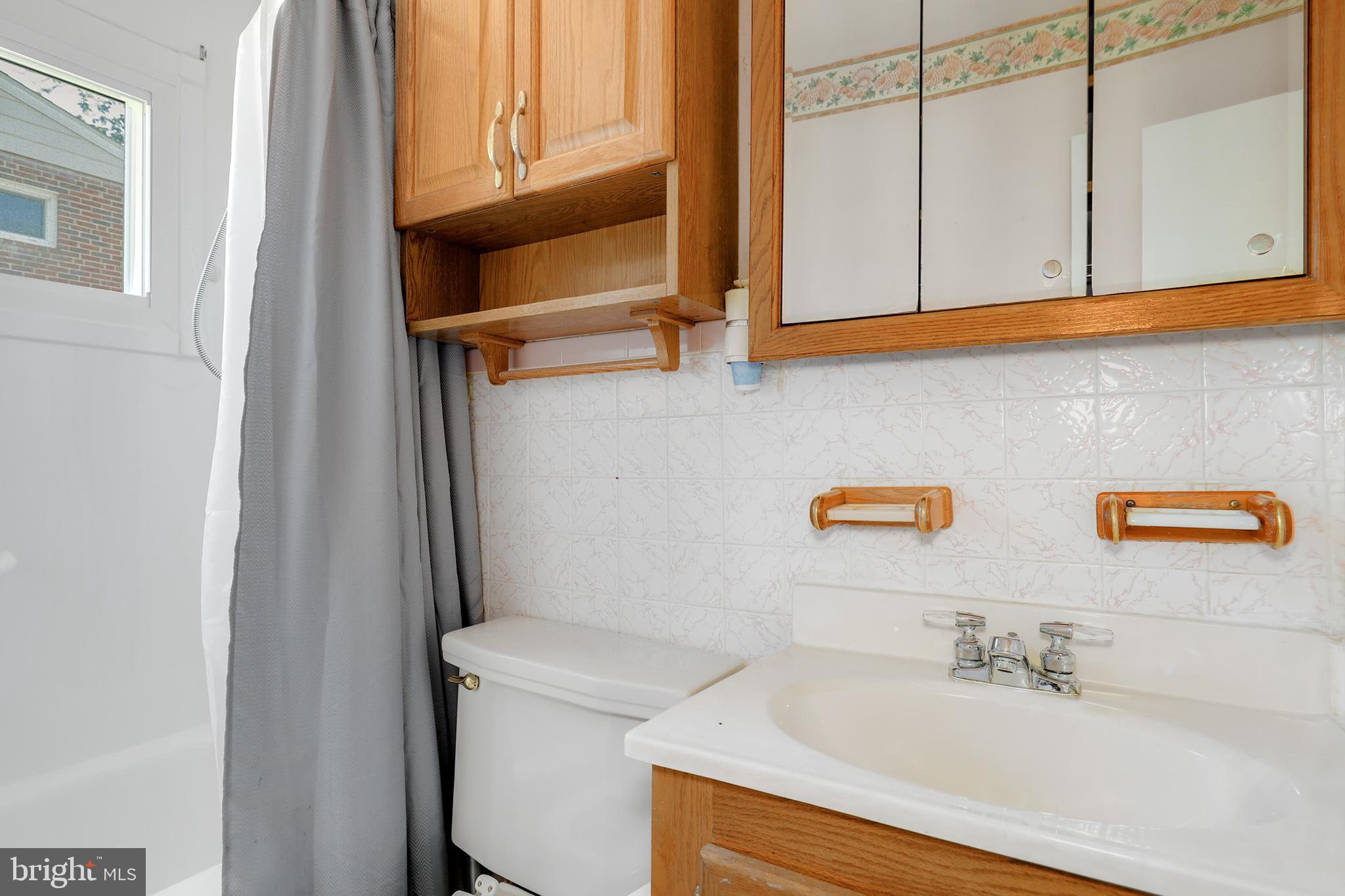 925 Marksworth Road Baltimore, MD 21228 - Photo 16 of 30