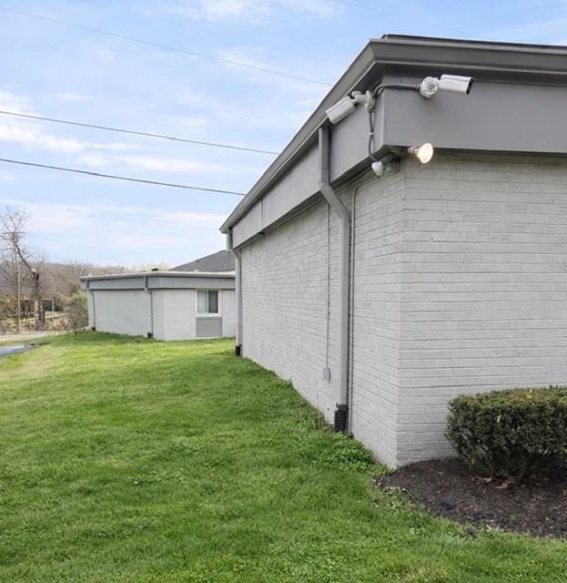 1900 Richard Jones Road, Unit K1 Nashville, TN 37215 - Photo 13 of 26 a view of a backyard