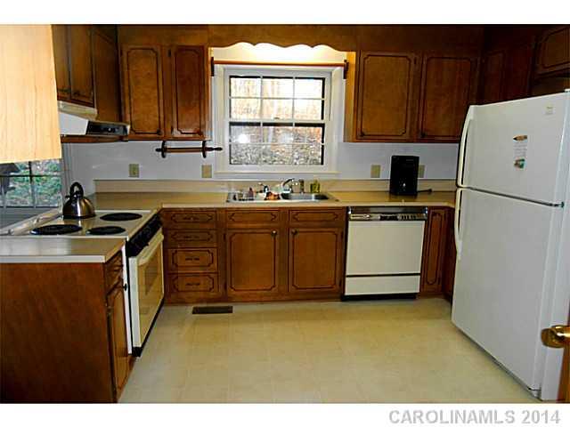 810 Kelly Road Mount Holly, NC 28120 - Photo 12 of 16 Gallery Image 12
