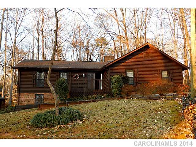 810 Kelly Road Mount Holly, NC 28120 - Photo 4 of 16 Gallery Image 4