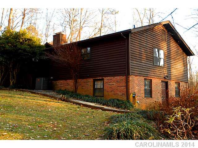 810 Kelly Road Mount Holly, NC 28120 - Photo 5 of 16 Gallery Image 5
