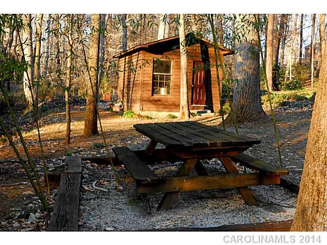 810 Kelly Road Mount Holly, NC 28120 - Photo 7 of 16 Gallery Image 7