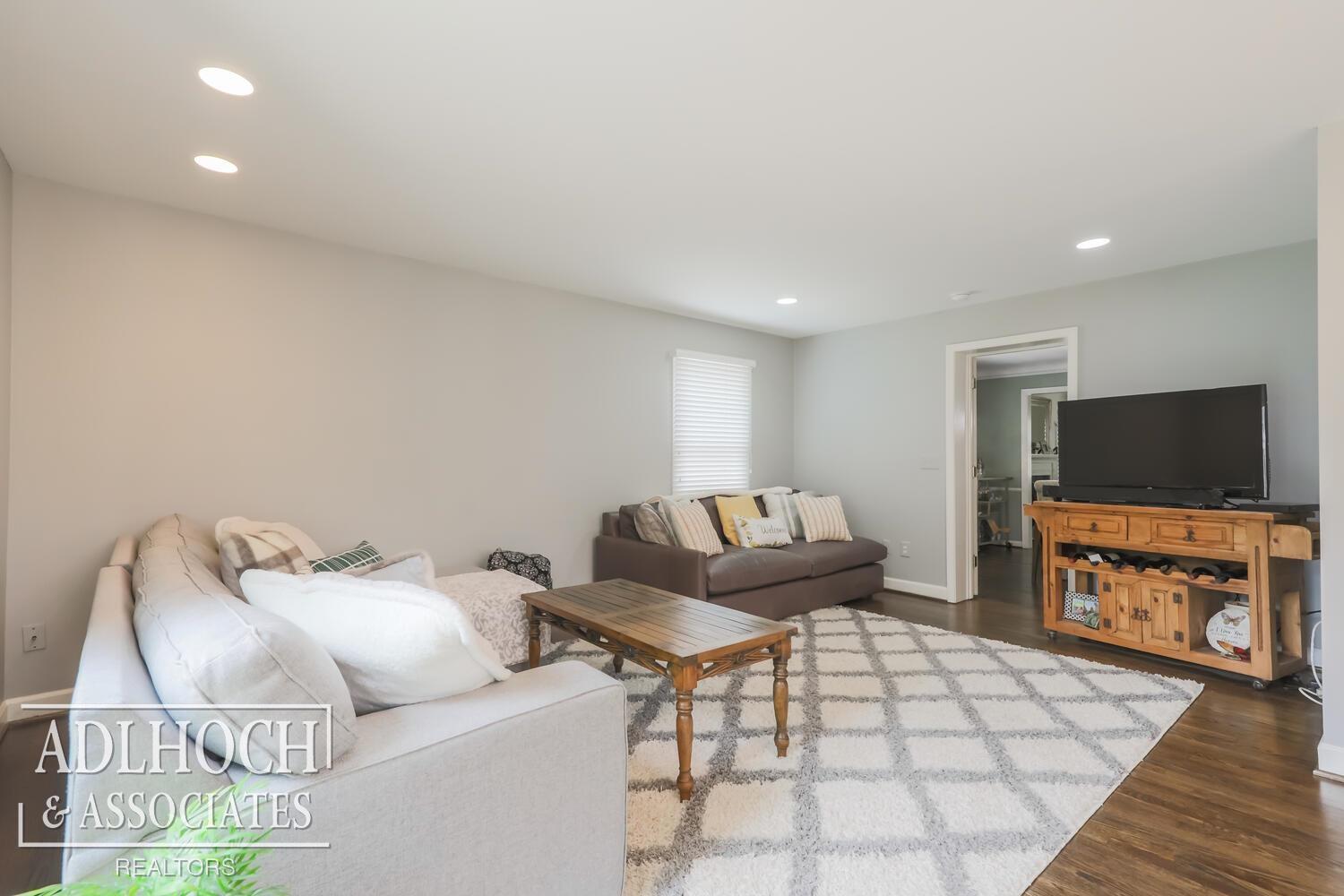 445 Roland Road Grosse Pointe Farms, MI 48236 - Photo 5 of 20