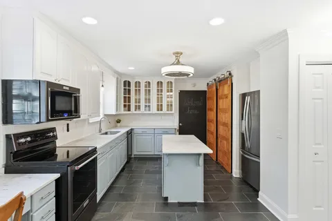 $675,000 | 14 Garth Drive, Charleston, SC 29414