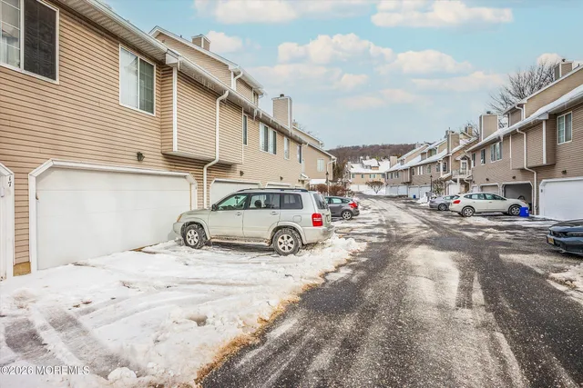 $489,900 | 18 Birchwood Road, Bedminster, NJ 07921