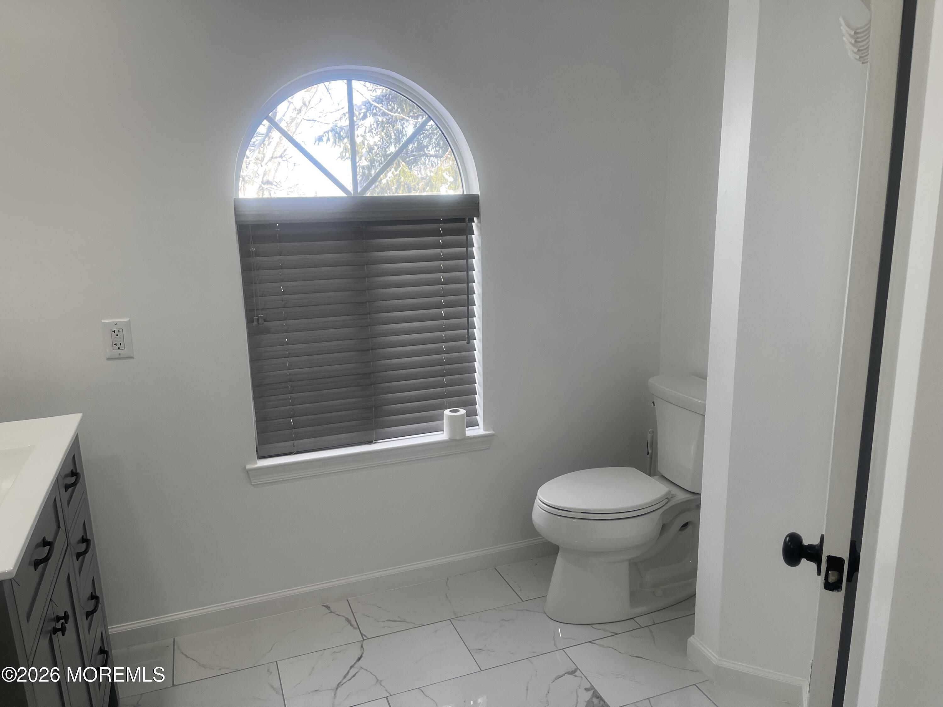 18 Birchwood Road Bedminster, NJ 07921 - Photo 10 of 17 18 e