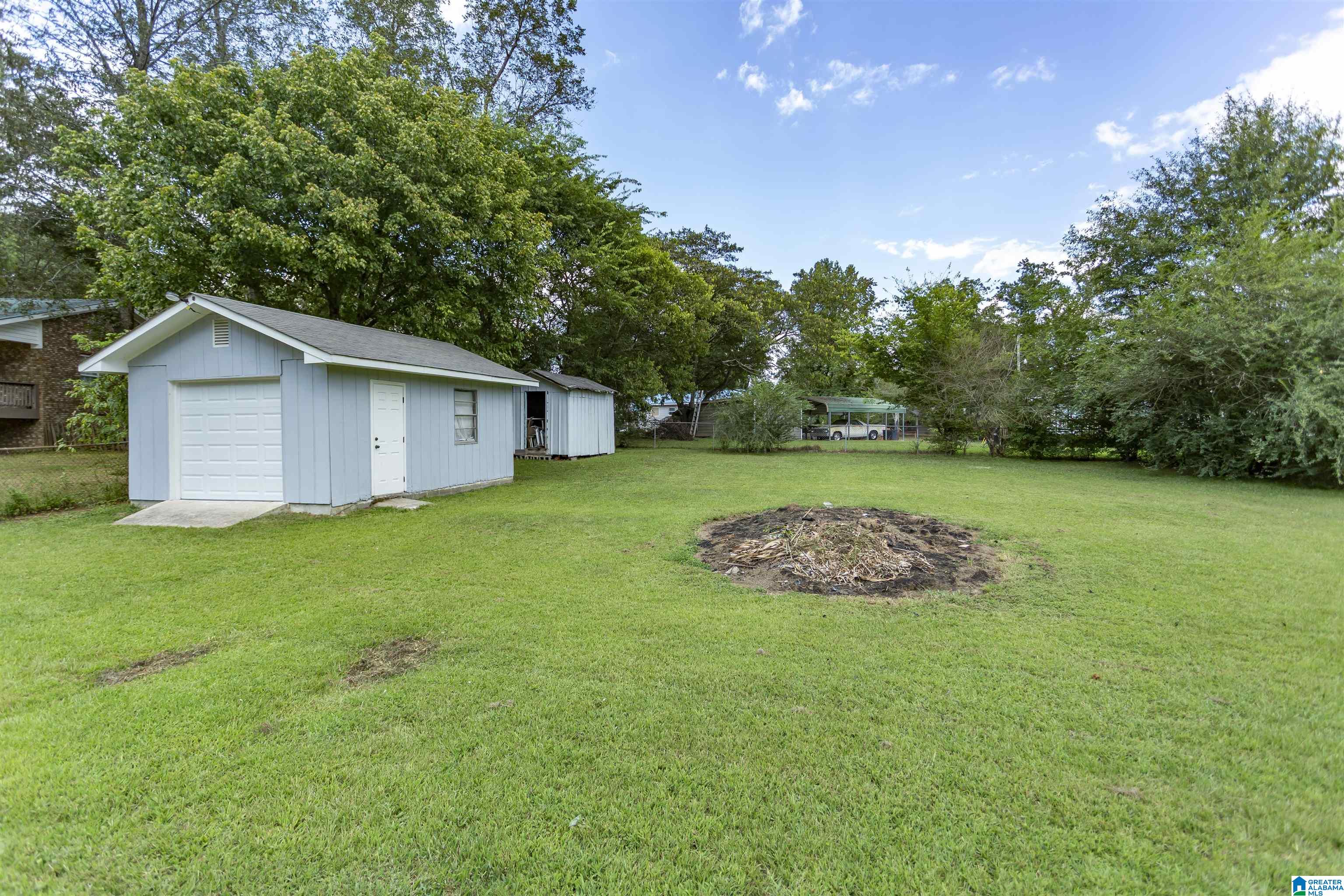627 Pinewood Avenue Bessemer, AL 35023 - Photo 12 of 48