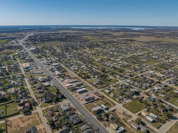 $325,000 | 900 West West Walker, Breckenridge, TX 76424