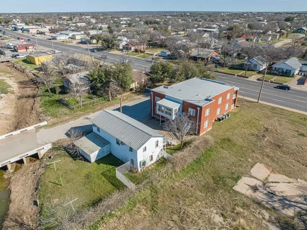 $325,000 | 900 West West Walker, Breckenridge, TX 76424