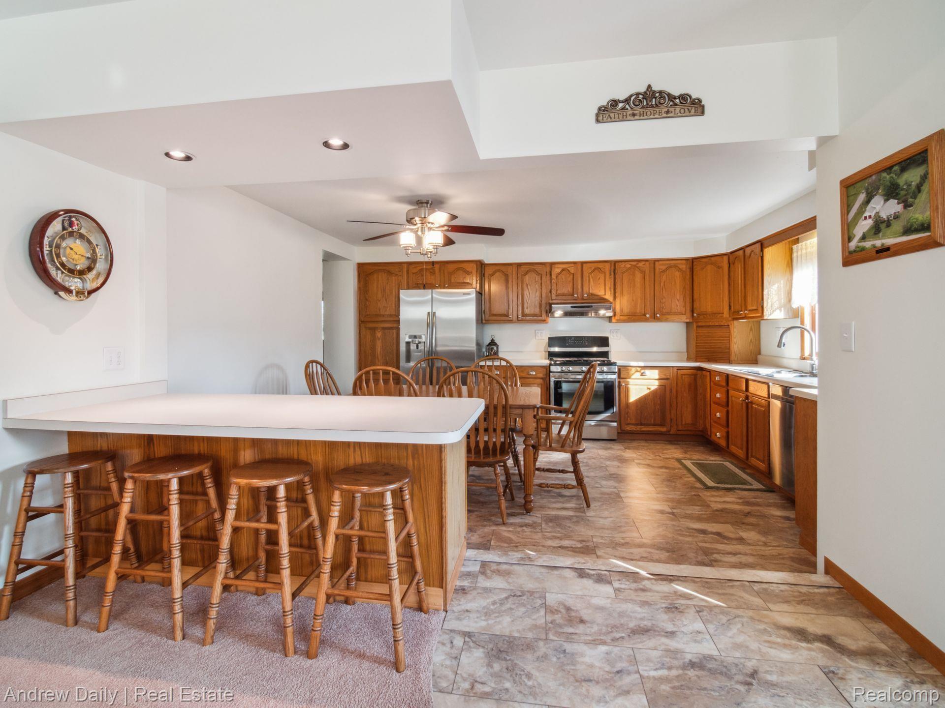 2947 Carleton West Road Carleton, MI 48117 - Photo 11 of 29 Gallery Image 11