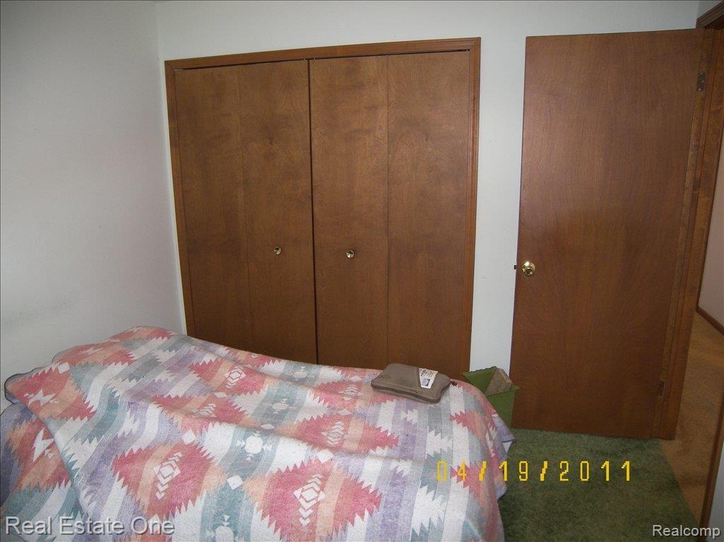 47090 Greenview Road Utica, MI 48317 - Photo 8 of 17 Bdrm 2