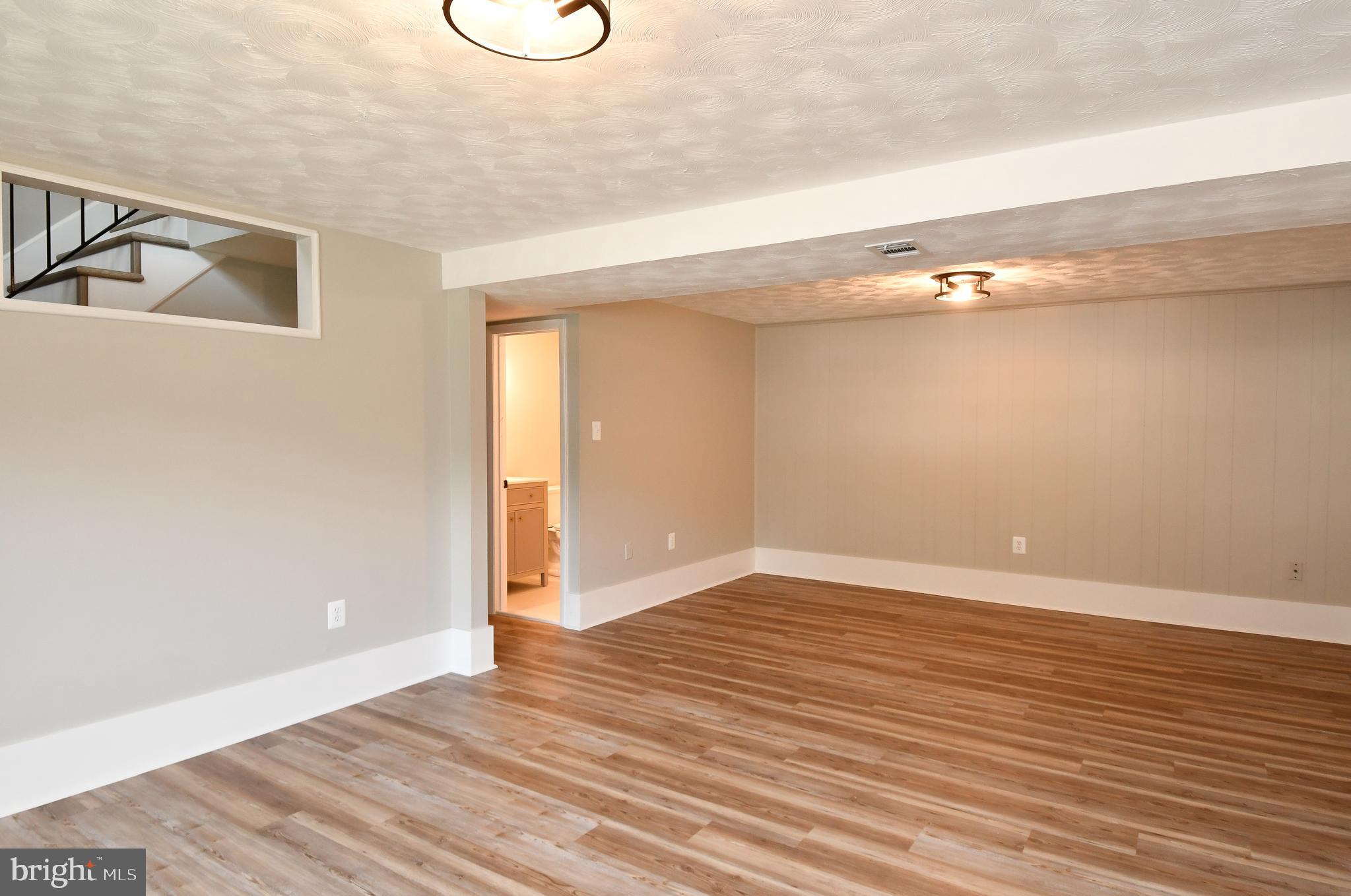 13409 Delaney Road Woodbridge, VA 22193 - Photo 28 of 38 Gallery Image 28