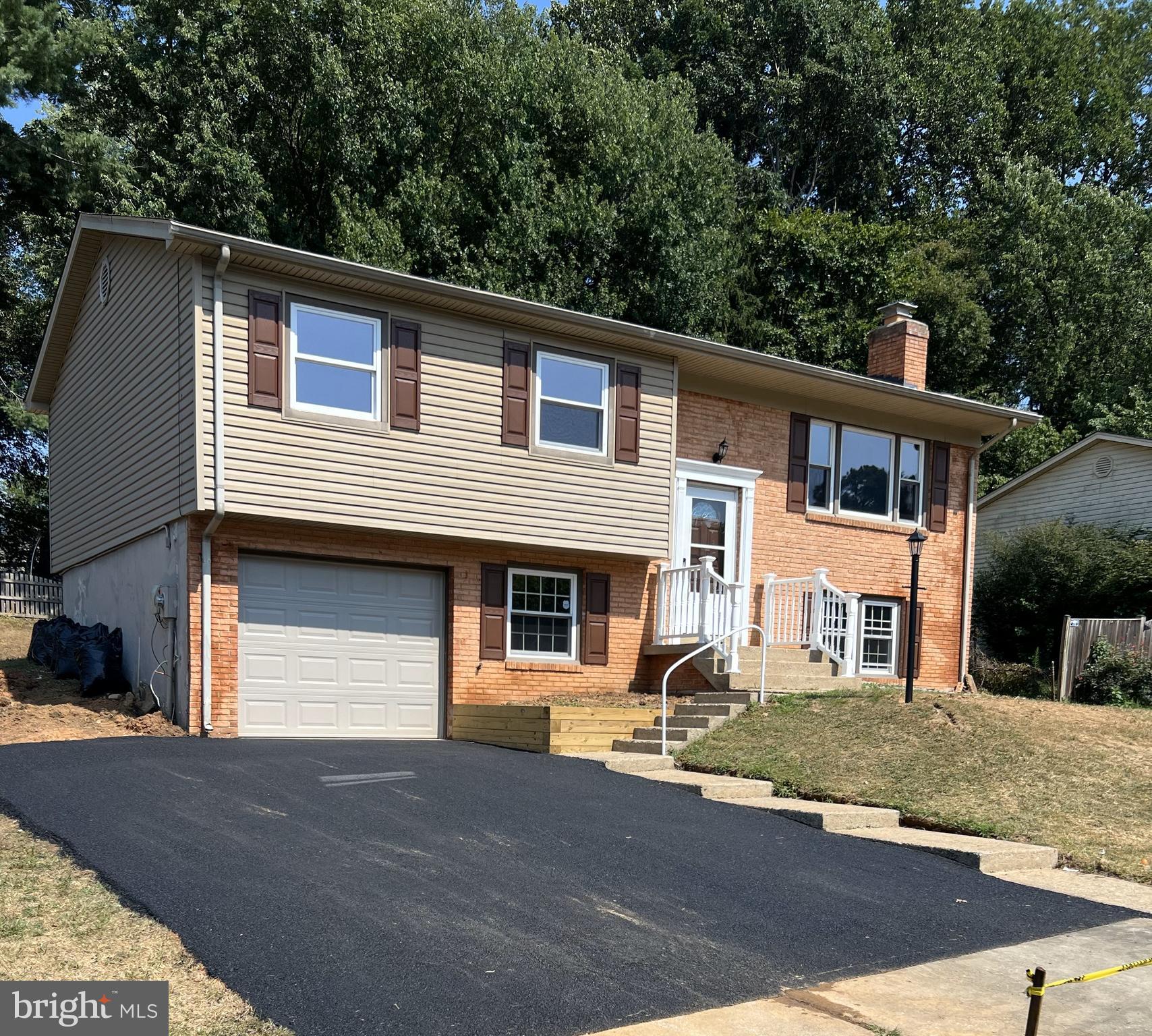 13409 Delaney Road Woodbridge, VA 22193 - Photo 4 of 38 Gallery Image 4