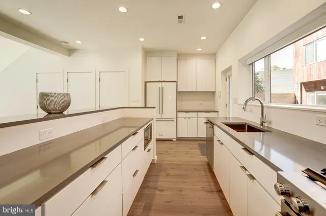 $5,995 | 446 Ridge Street Northwest, Washington, DC 20001