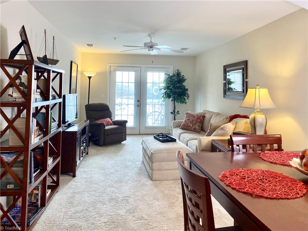 4505 Old Battleground Road Greensboro, NC 27410 - Photo 11 of 19 living area